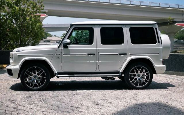 Mercedes G63 - image 2