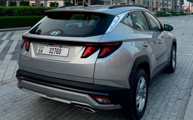 HYUNDAI TUCSON - image 3