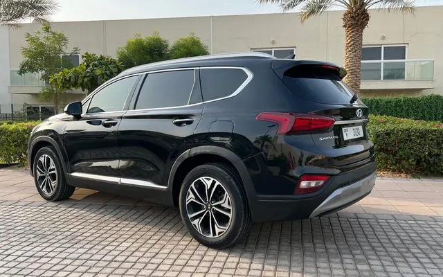HYUNDAI SANTA FE - image 3