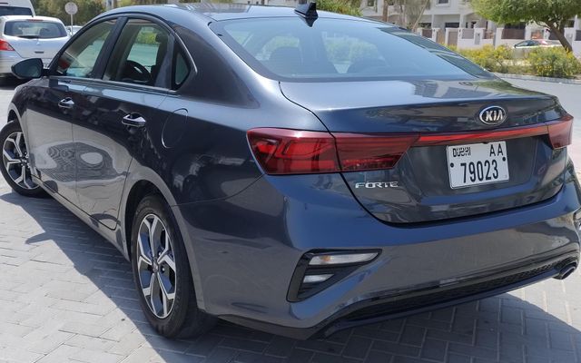 Kia Forte - image 4