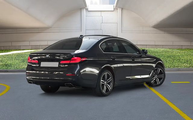 BMW 520I - image 4
