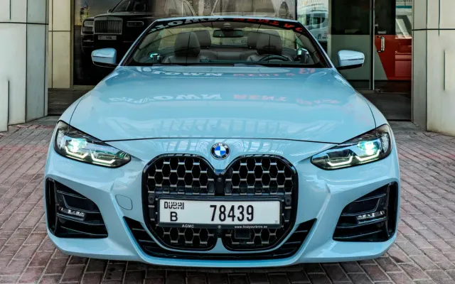BMW 430i convertible - image 2