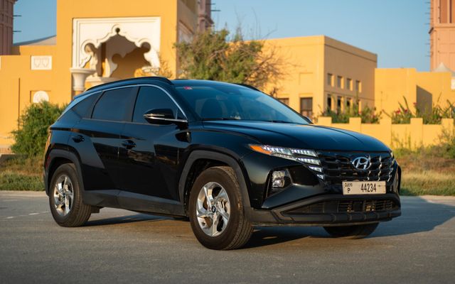 HYUNDAI TUCSON - image 4