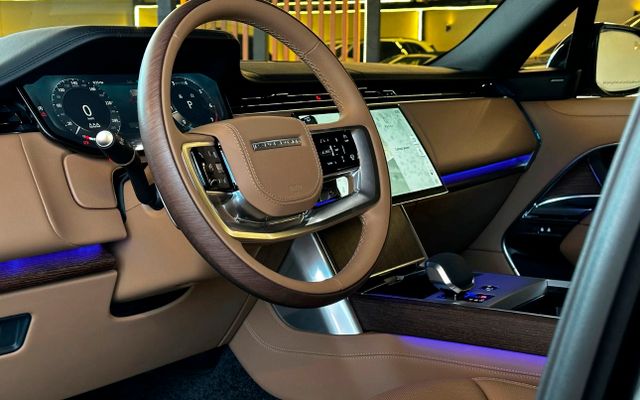 RANGE ROVER HSE - image 4