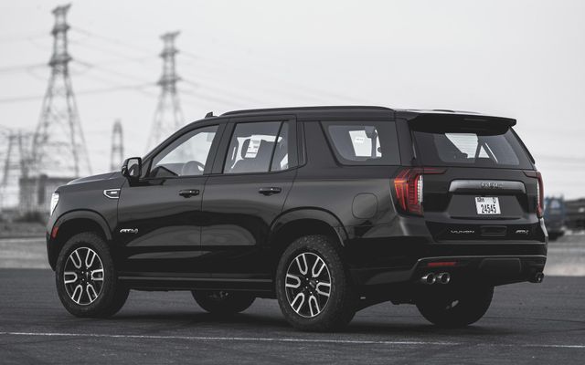 GMC YUKON - image 3