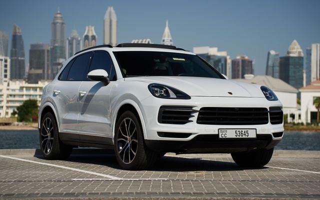 PORSCHE CAYENNE - image 1