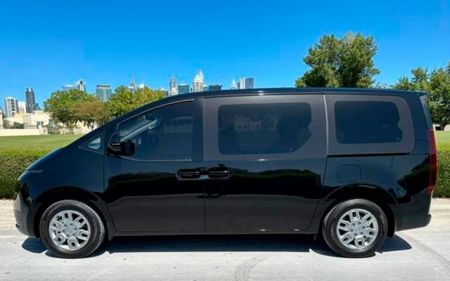 Hyundai Staria  Black - image 2