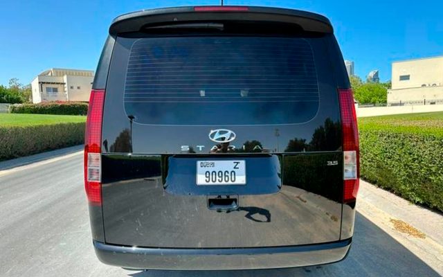 Hyundai Staria  Black - image 4