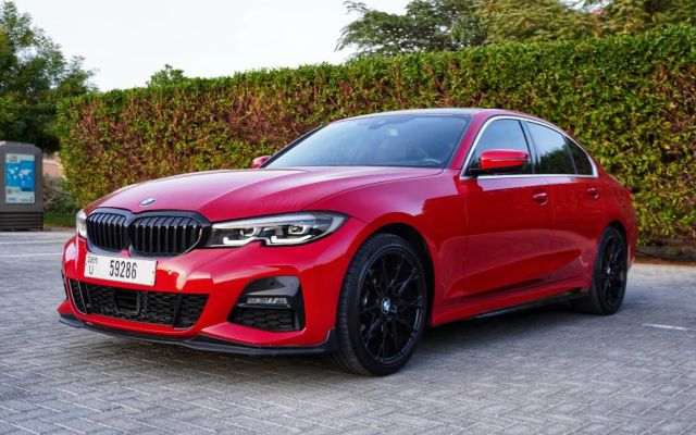 BMW 330i M LINE - image 1