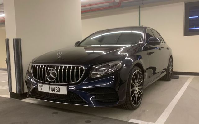 Mercedes Benz E-300 - image 1