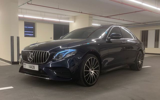 Mercedes Benz E-300 - image 4