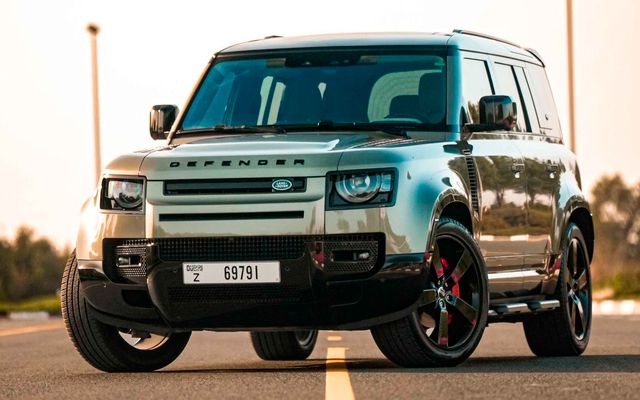 LAND ROVER DEFENDER - image 2