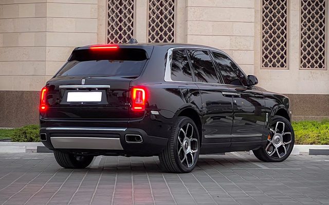 ROLLS ROYCE CULLINAN - image 2