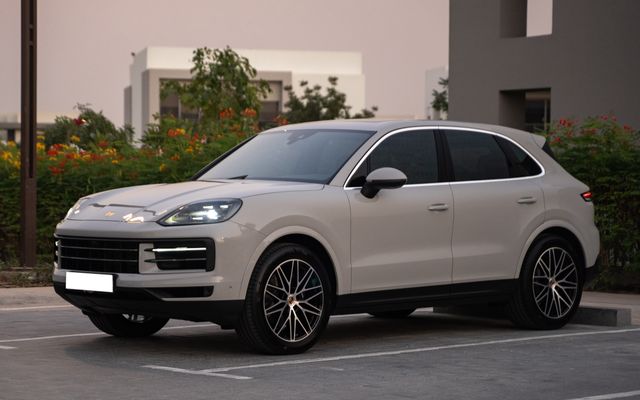 PORSCHE CAYENNE - image 1
