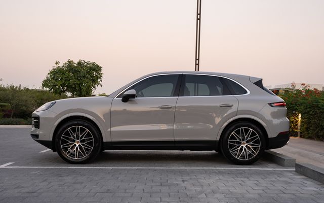 PORSCHE CAYENNE - image 2