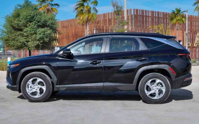 HYUNDAI TUCSON - image 2