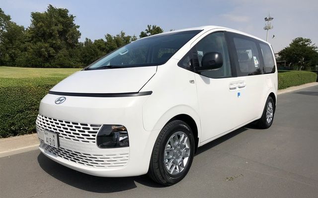 Hyundai Staria - image 1