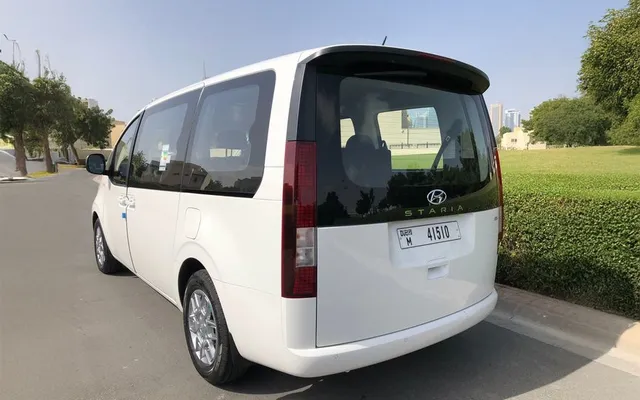 Hyundai Staria - image 3