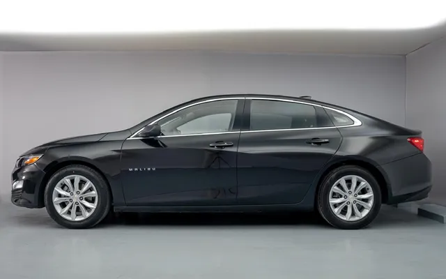 CHEVROLET - MALIBU 2024 - image 2