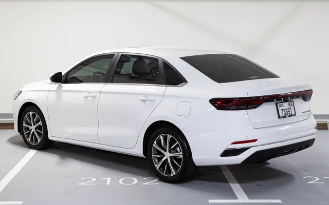 Geely Emgrand - image 3
