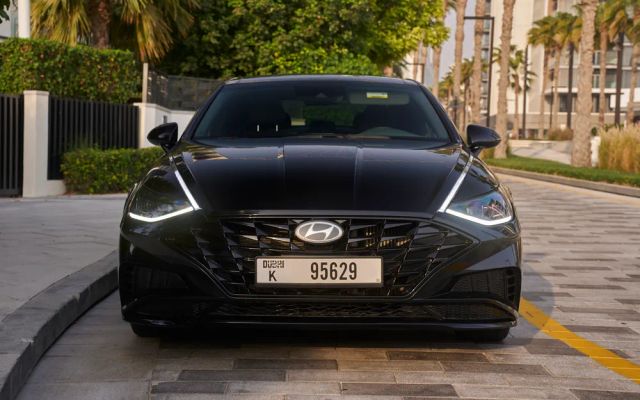 HYUNDAI SONATA - image 2