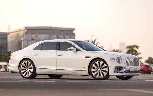 Bentley Flying Spur - image 3