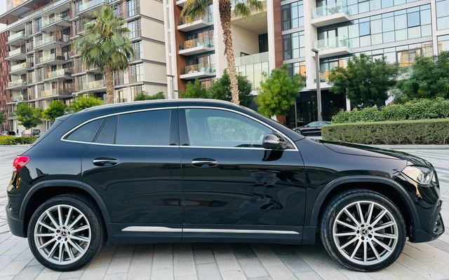 MERCEDES-BENZ GLA - image 3