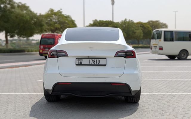 TESLA MODEL Y LONG RANGE - image 4