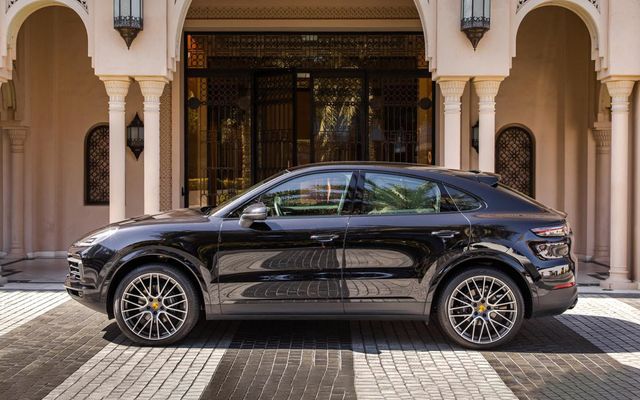 Porsche Cayenne - image 2