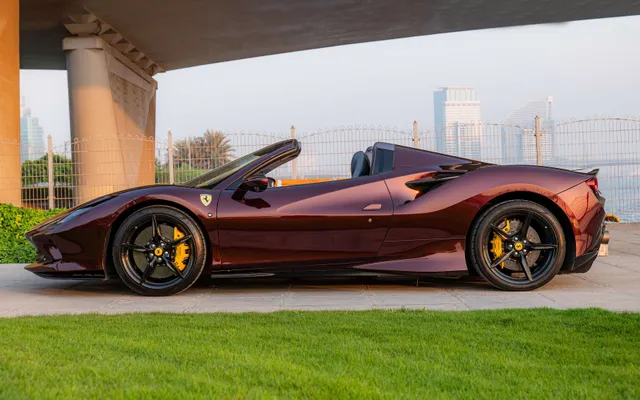 Ferrari F8 Tibuto Spider - image 3