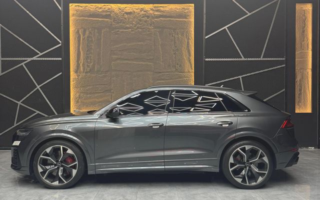 AUDI RS Q8 - image 2