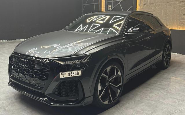 AUDI RS Q8 - image 1