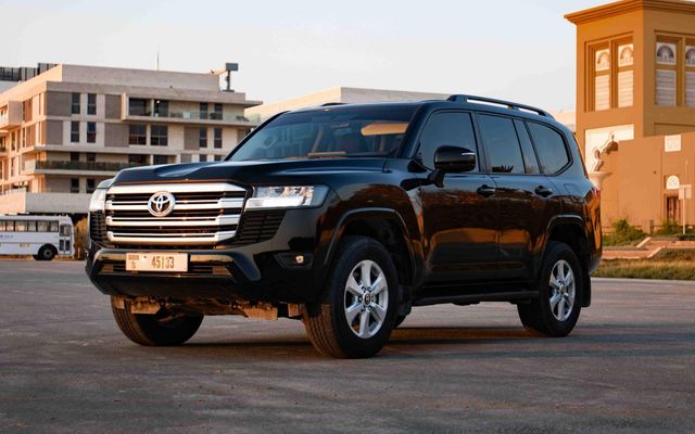 TOYOTA LAND CRUISER - image 1