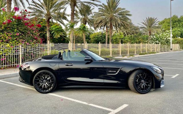 MERCEDES AMG GT - image 2