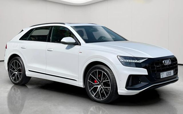 AUDI Q8 - image 1