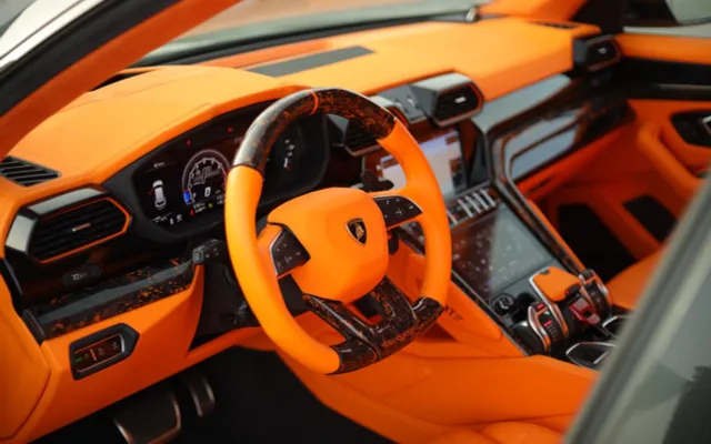 Lamborghini Urus Mansory - image 3