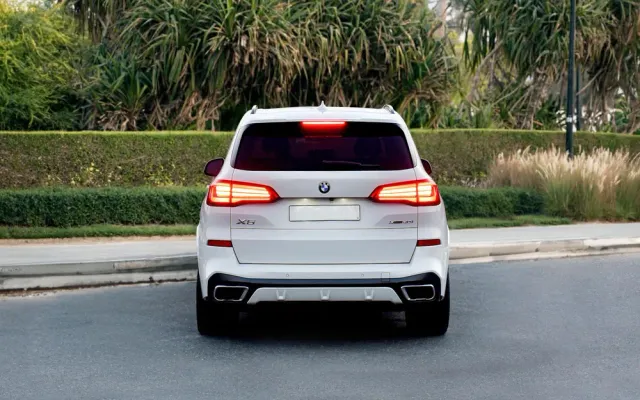 BMW X5 - image 3