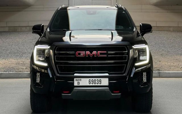 GMC Yukon - image 3