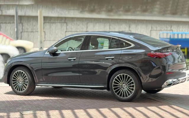 Mercedes GLC200 2025 - image 2