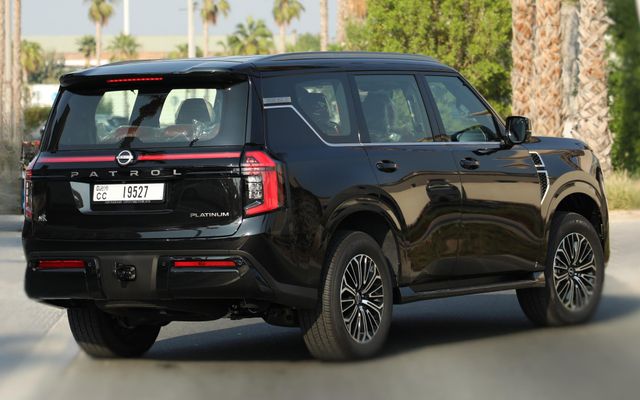 NISSAN PATROL SE PLATINUM - image 3