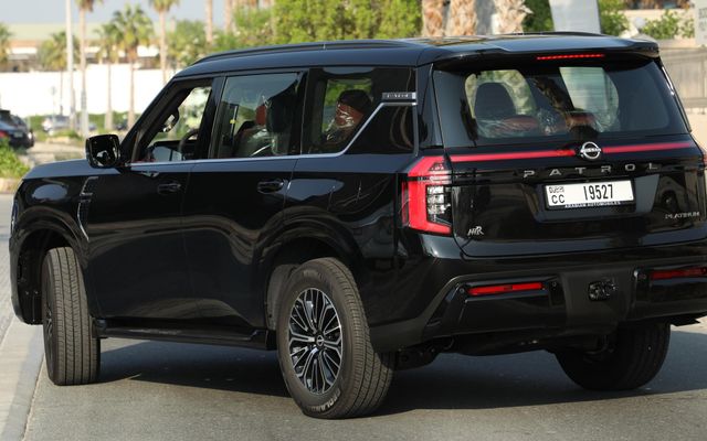 NISSAN PATROL SE PLATINUM - image 2