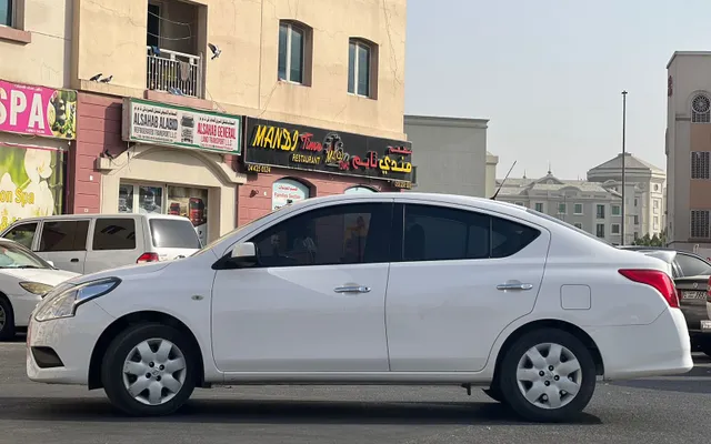NISSAN SUNNY - image 4