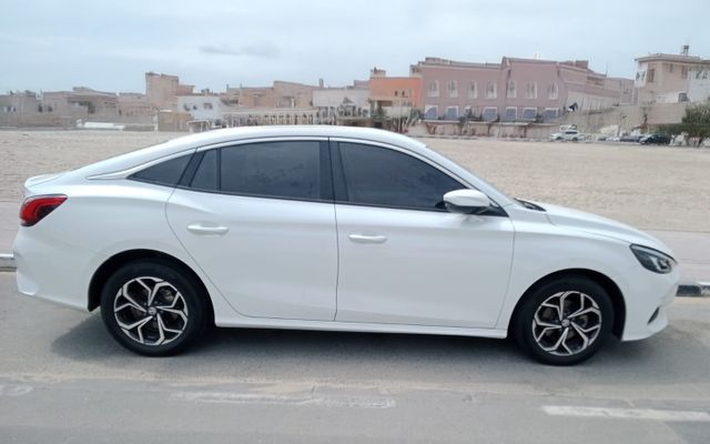 MG GT - image 2