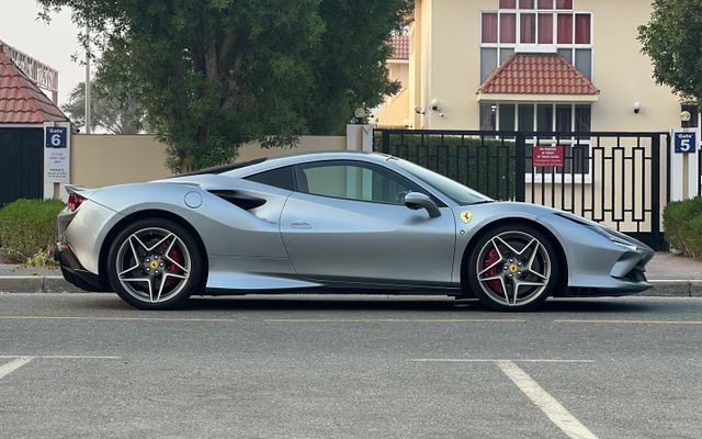 FERRARI F8 TRIBUTO - image 4