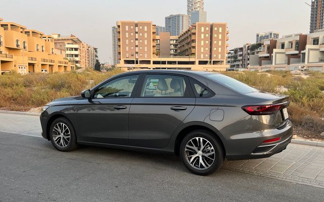 GEELY EM GRAND - image 4