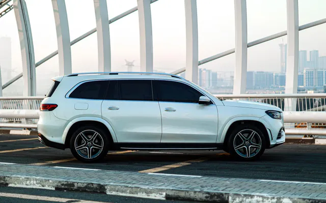 Mercedes GLS 580 - image 2