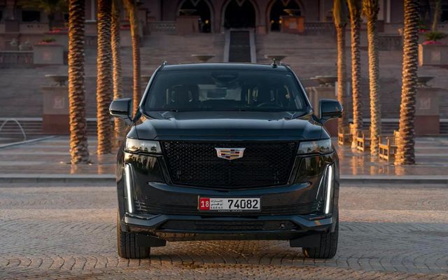 Cadillac Escalade - image 3