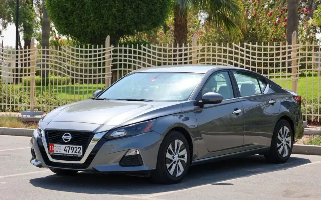 Nissan Altima STD - image 1