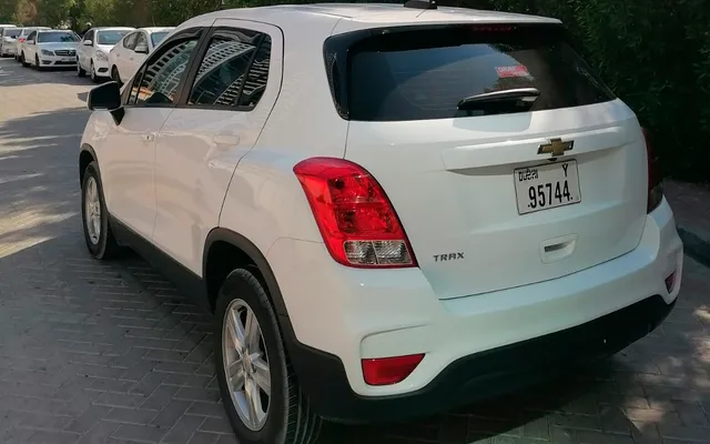CHEVROLET TRAX - image 3