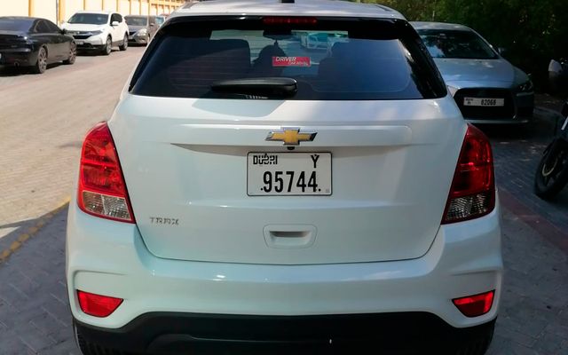 CHEVROLET TRAX - image 4